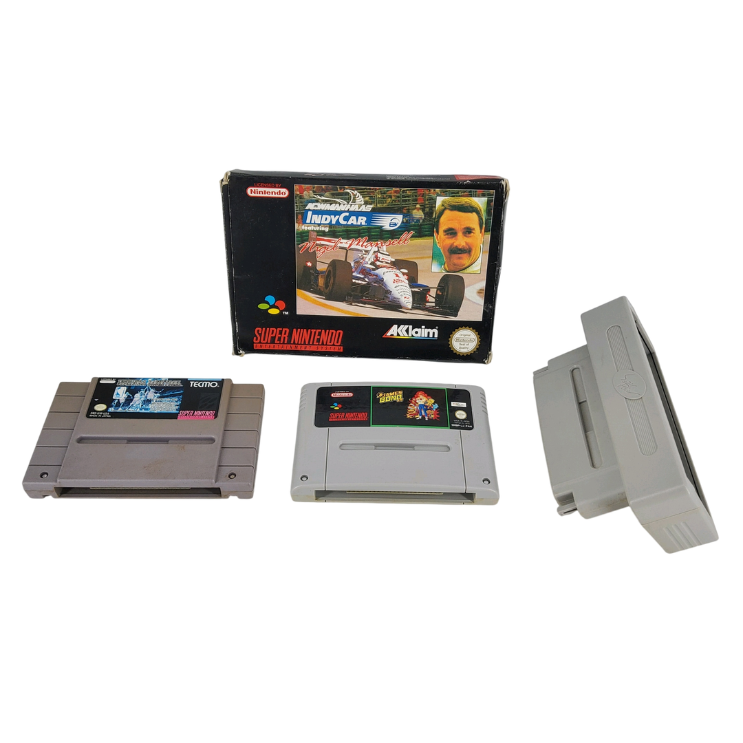 SUPER NES – NINTENDO – Lot de 3 jeux : Newmanhaas indy car featuring Nigel Mansell (boite + cale intérieure + notice + jeu) + Tecmo Super NBA Basketball + James Bond Jr + adaptateur
